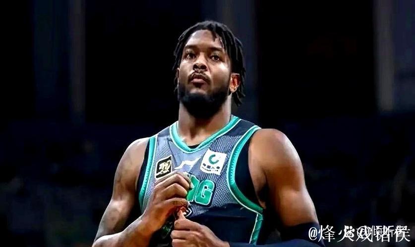 威尔斯前三节个人已得24分,辽宁领先广厦19分 威尔斯前三节个人已得24分,辽宁领先广厦19分